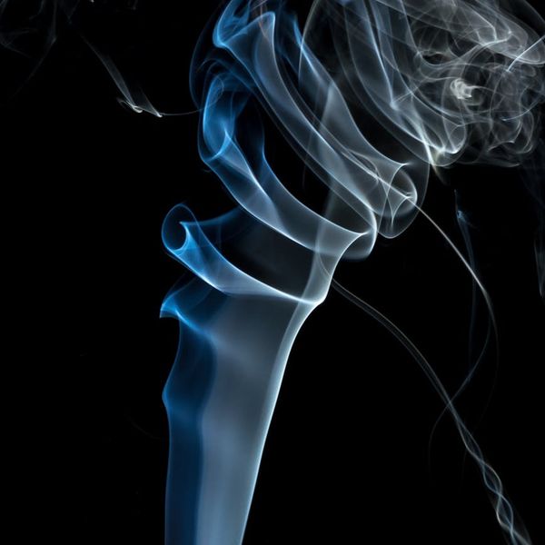 Abstract image representing airflow and the act of breathing.